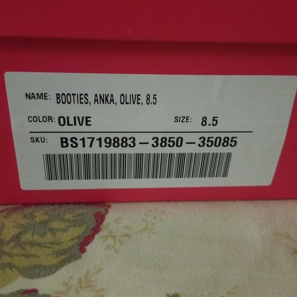 Boots - Picture 4 of 4